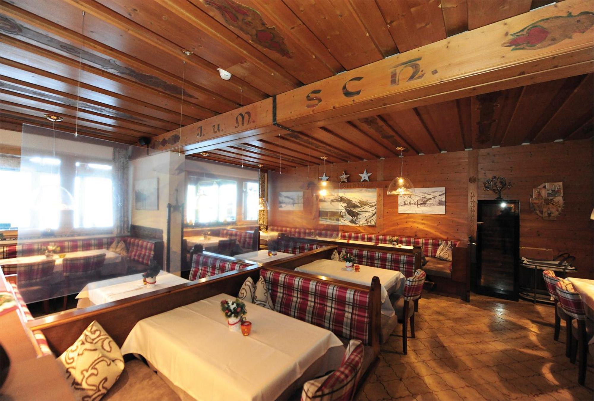Ski In Ski Out Hotel Unterellmau Saalbach-Hinterglemm Ngoại thất bức ảnh